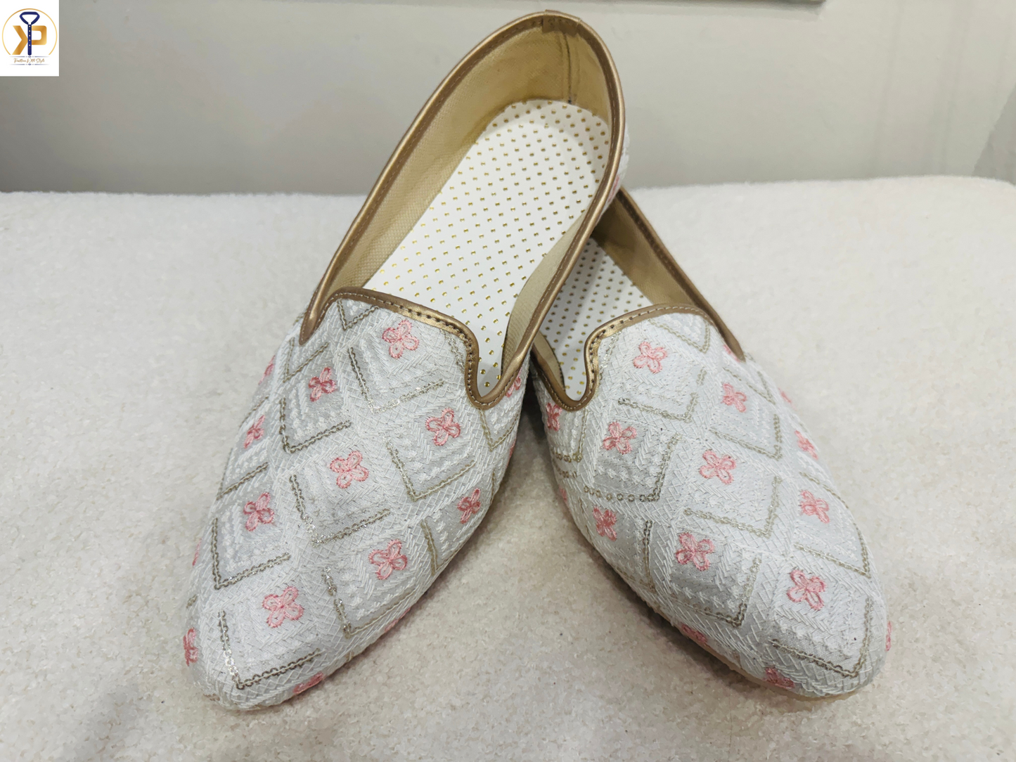 KPL0012 White Design Work Jutti - Kurtapyjama.ca