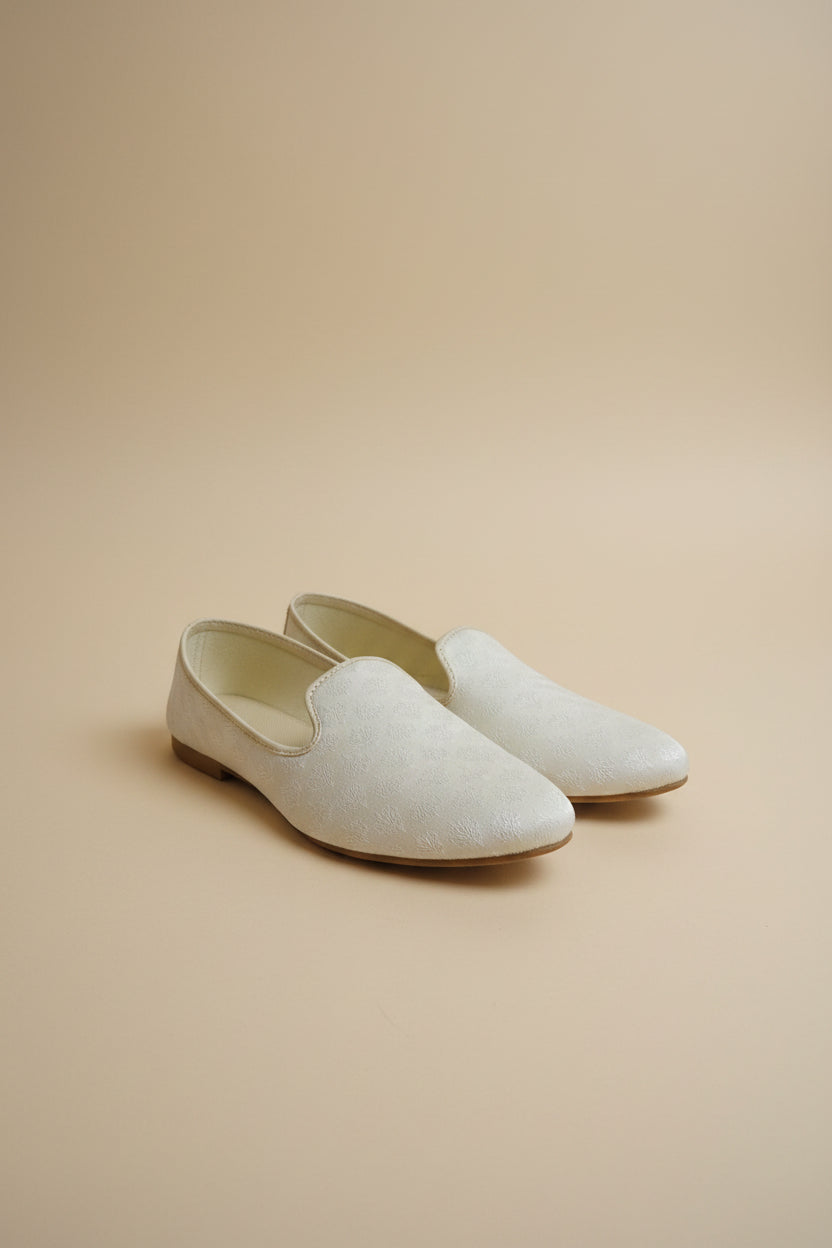 KPL0073 Off White with Floral Bootie Jutti