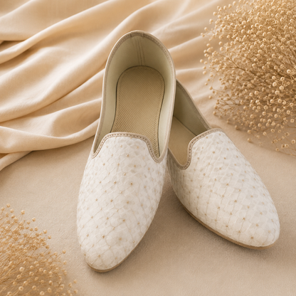 KPL0075 Cream Gold Geometric Floral Embroidered Jutti