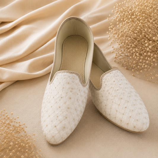 KPL0075 Cream Gold Geometric Floral Embroidered Jutti
