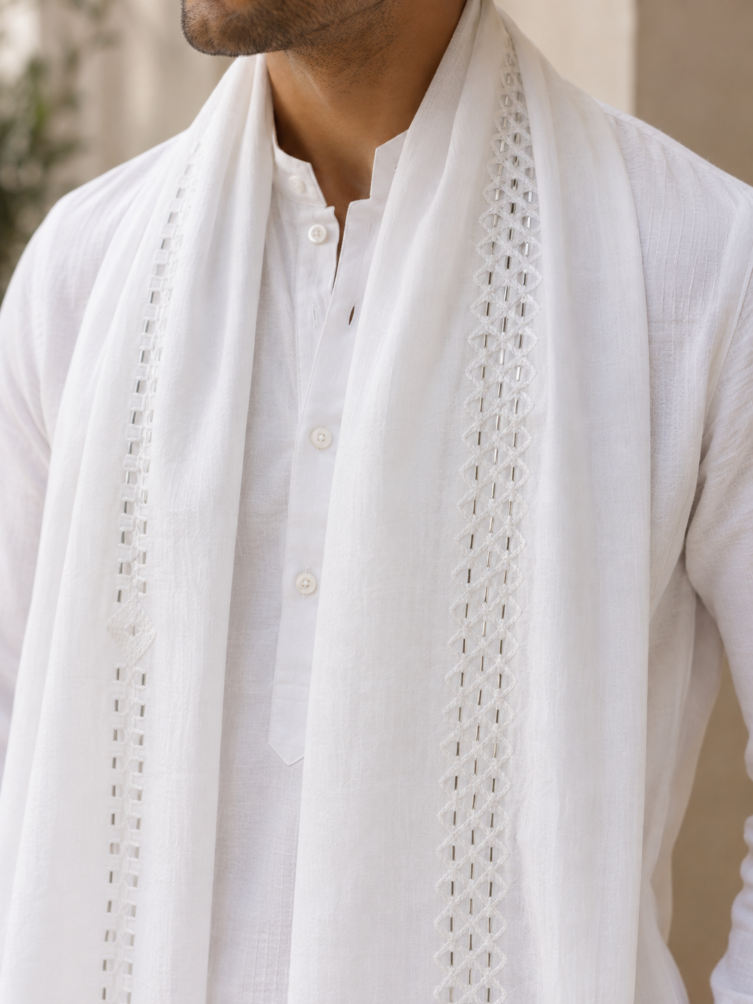 KPSH0146 White Cutwork Stole