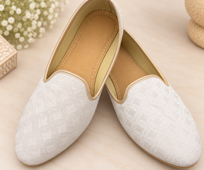 KPL0092 White Self-Embroidered Textured Jutti For Men