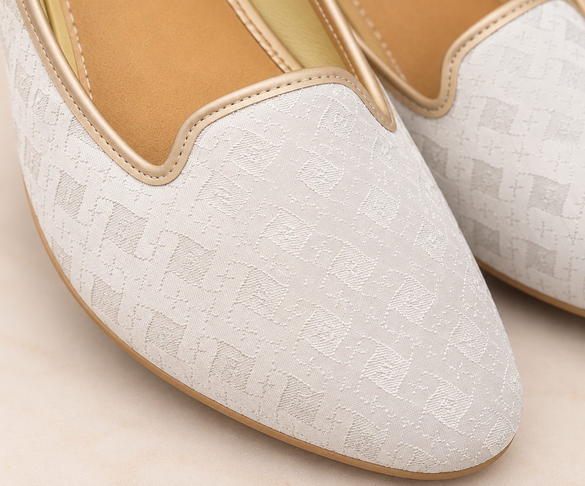 KPL0092 White Self-Embroidered Textured Jutti For Men