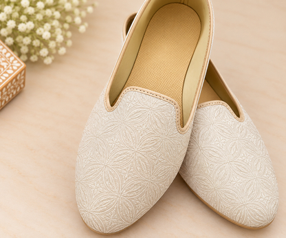 KPL0094 Ivory & Cream Floral Mandala Embroidered Jutti For Men