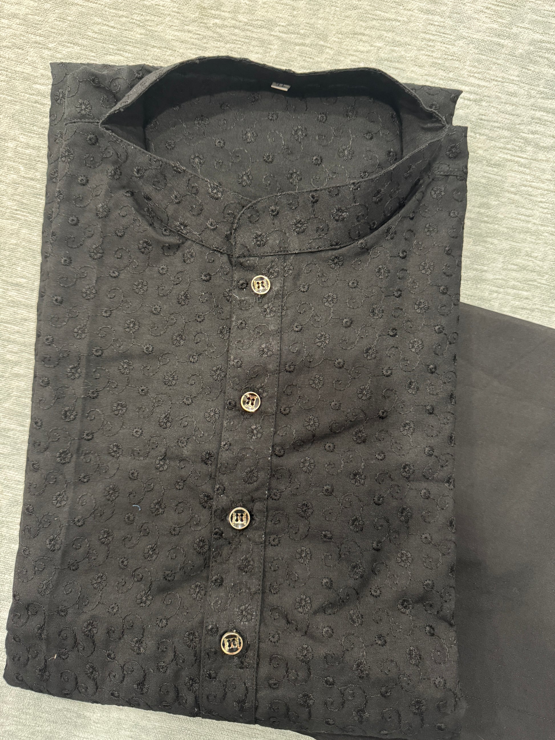 KPD5233 Black Chikankari Kurta Pyjama - Kurtapyjama.ca