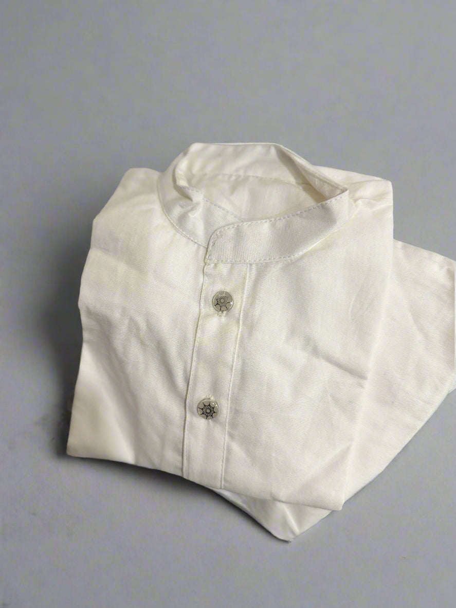 white kurta and white pyjama 