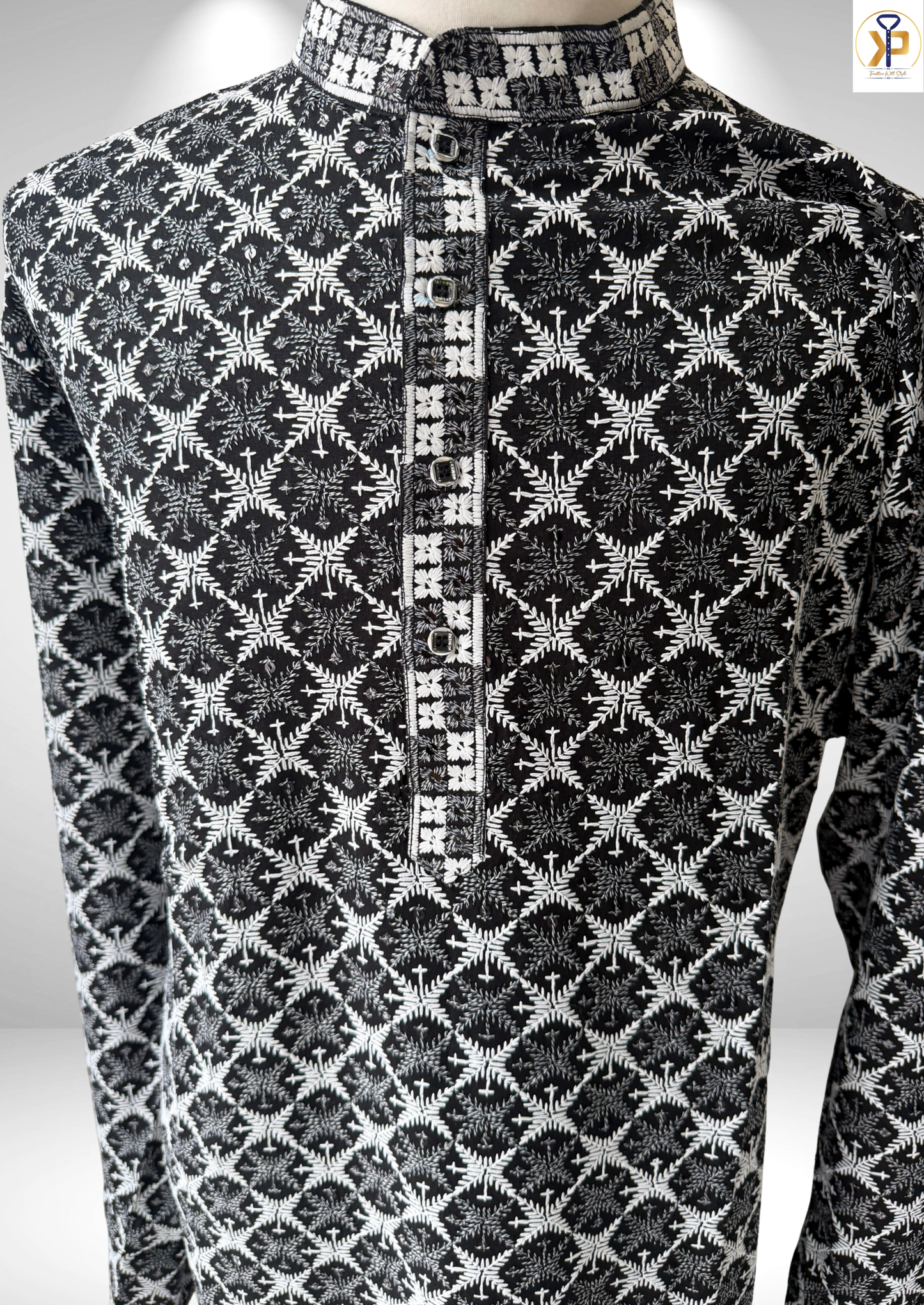 Black and white patterned kurta 