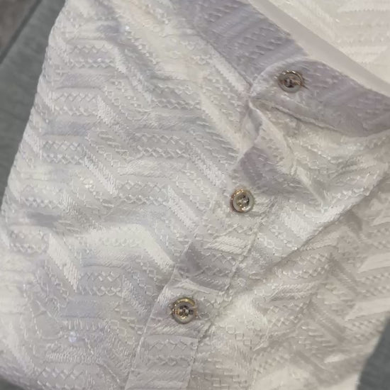 white luckhnowi kurta pyjama