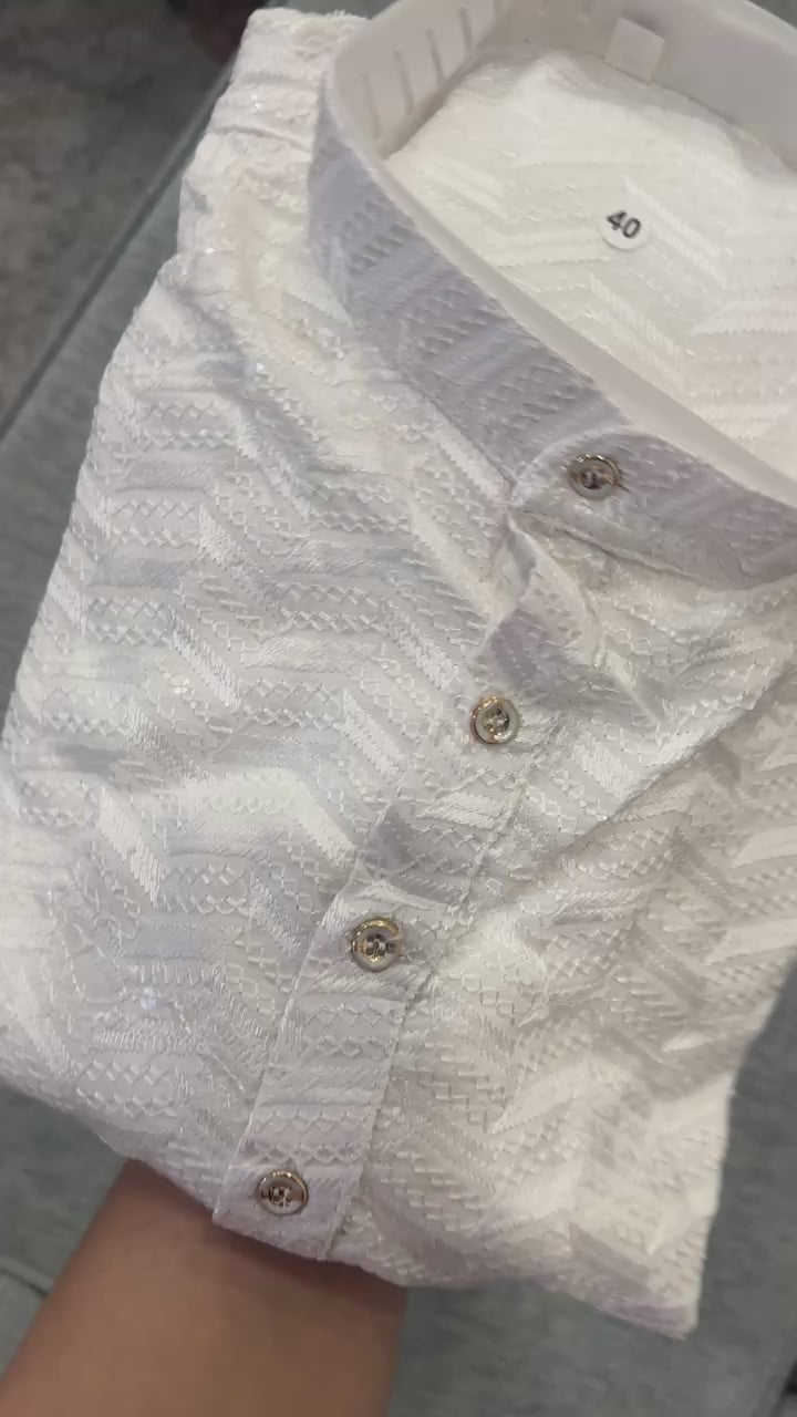 white luckhnowi kurta pyjama
